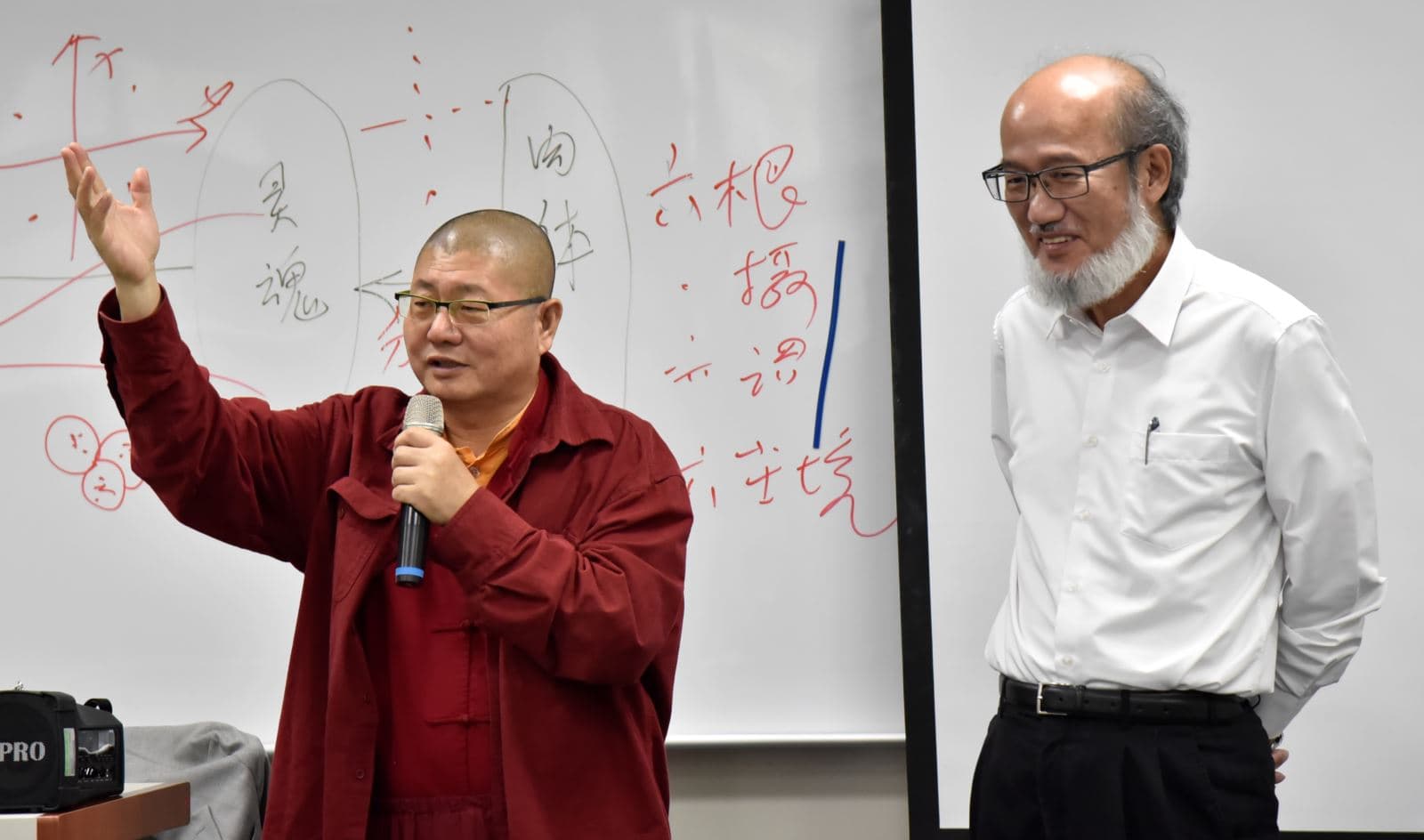 美國星海上師蒞臨華梵大學演講　肯定師生創作與學習成果（3）